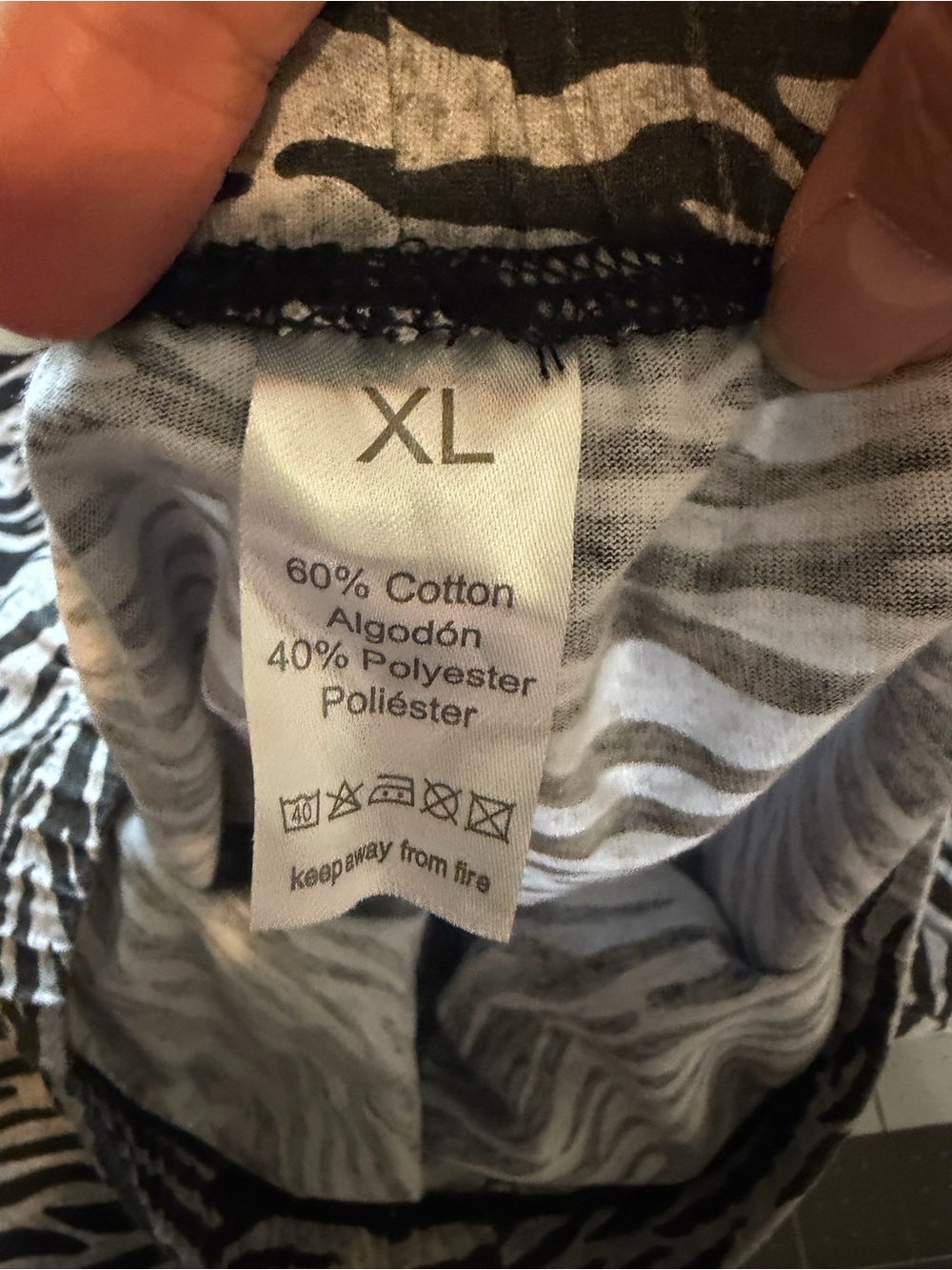 3/$20 Women's Black & Gray Zebra Print Lightweight Capri Pants - Picture 3 of 3